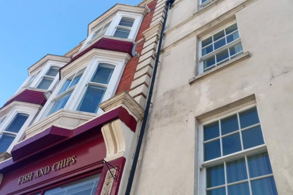Amazing Sea Views ,Brilliant Location Apartment Weymouth Bagian luar foto